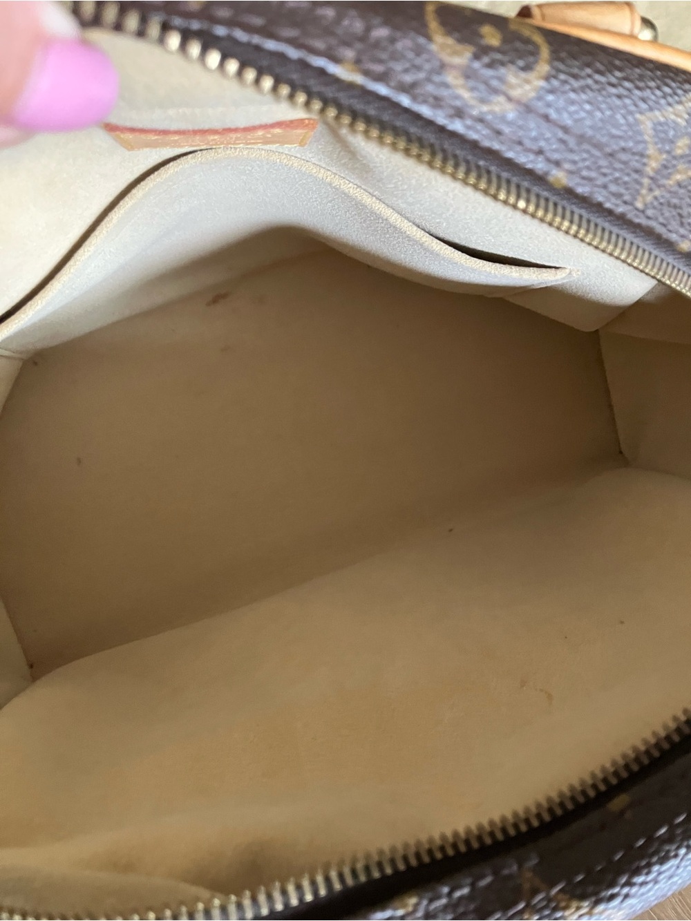 Louis Vuitton Monogram Canvas Manhattan PM - Picture 10 of 16